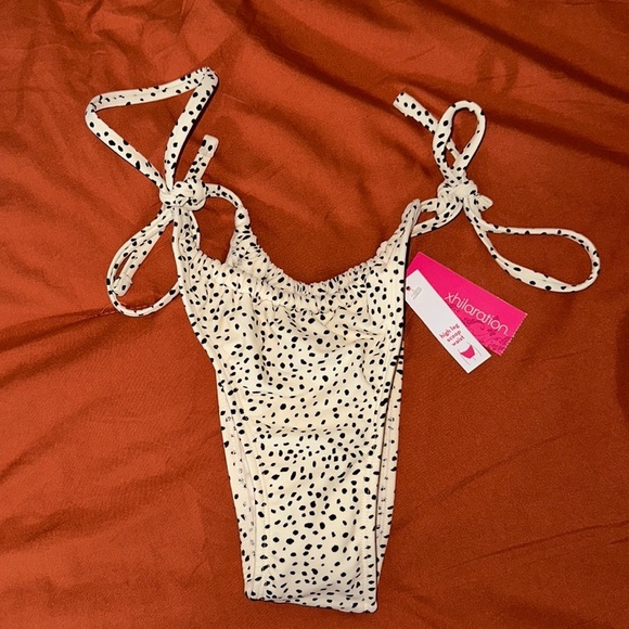 Xhilaration Other - NWT high leg scoop waist tie bikini bottoms